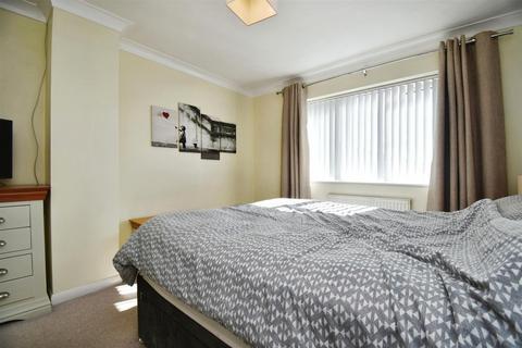 10 Nursery Close, Thorngumbald, Hull, HU12 9GD