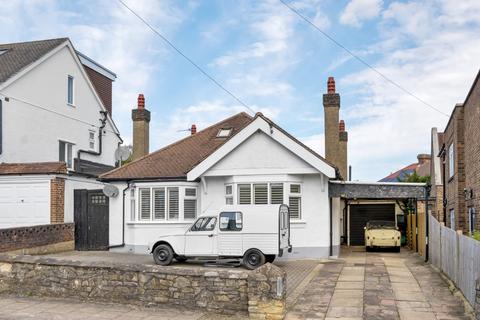 4 bedroom bungalow for sale, Hilldown Road, Bromley