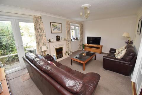 3 bedroom link detached house for sale, The Grove, Bicknacre