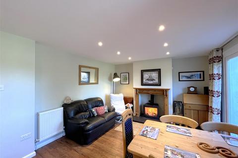 70 Cliffe Way, Warwick, CV34 5JG