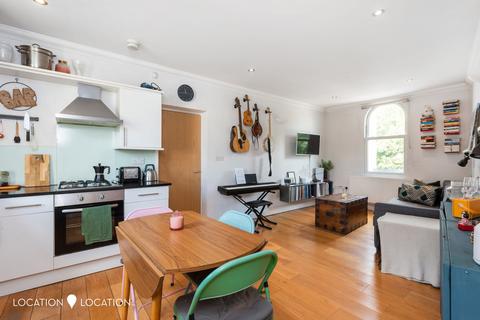 2 bedroom end of terrace house for sale, Hornsey Rise, London, N19