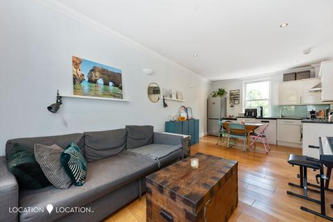 2 bedroom end of terrace house for sale, Hornsey Rise, London, N19