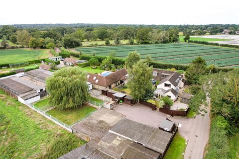 Property for sale, Tanargo Kennels, Burhill Road, Hersham, Walton-on-Thames, Surrey, KT12 4BH