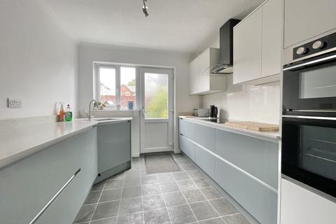 100 Chantry Meadow, Exeter, EX2 8FR
