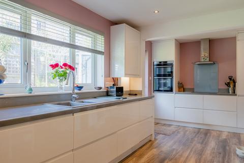 Orchard Cottage Churchill Drive, Crediton, EX17 2DW