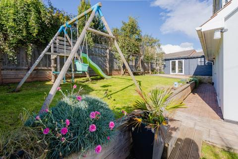 Orchard Cottage Churchill Drive, Crediton, EX17 2DW