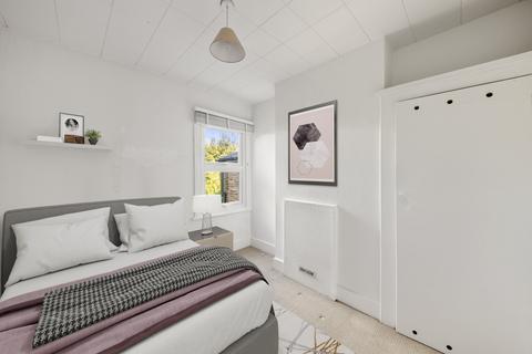 11 Edinburgh Road, London, W7 3JY