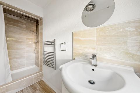 11 Edinburgh Road, London, W7 3JY