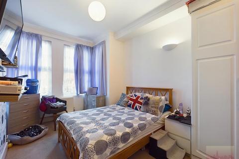 4 bedroom terraced house for sale, Headstone Road, Harrow