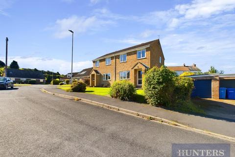 3 bedroom semi-detached house to rent, Dale Rise, Burniston