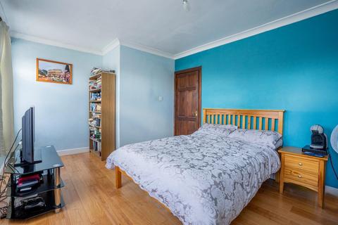 24 Bede Avenue, York, YO30 6ED
