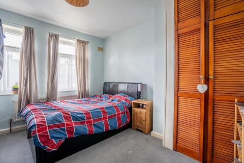 24 Bede Avenue, York, YO30 6ED