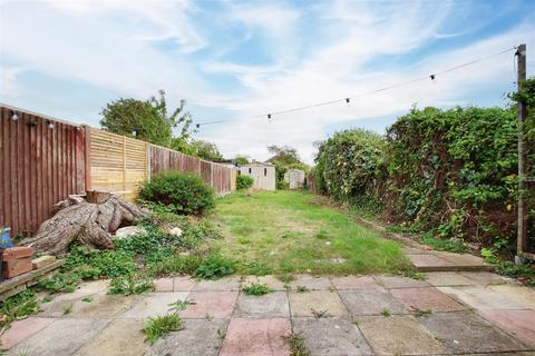 3 bedroom terraced house for sale, Brookfield Gardens, Cheshunt