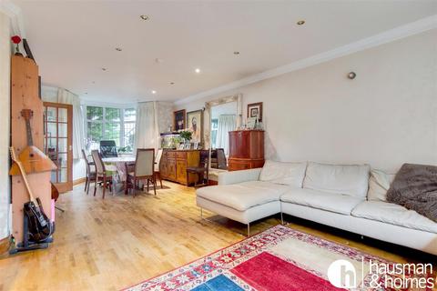 3 bedroom house for sale, Wentworth Road, NW11