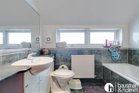 46 Wentworth Road, London, NW11 0RL