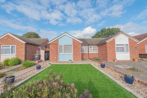 2 bedroom semi-detached bungalow for sale, Heathwood Drive, Ramsgate, CT11