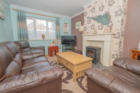 2 bedroom semi-detached bungalow for sale, Heathwood Drive, Ramsgate, CT11