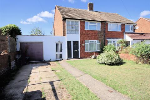 3 bedroom semi-detached house for sale, Linden Road, Dunstable