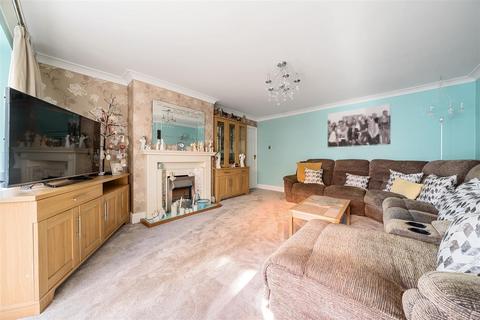 2 bedroom bungalow for sale, Manor Road, Hayling Island PO11