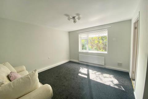 2 bedroom flat to rent, Whittingham Close, Tynemouth, NE30