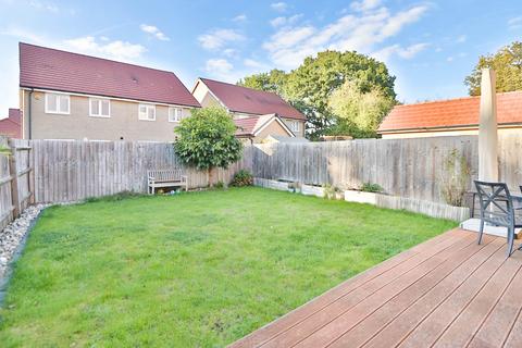 3 bedroom semi-detached house to rent, Partridge Mews, Chertsey