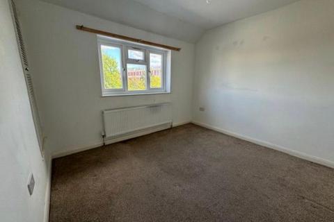 3 bedroom terraced house to rent, School Road, Dagenham RM10