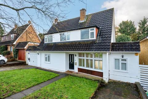 4 bedroom detached house to rent, Clifford Avenue Chislehurst BR7