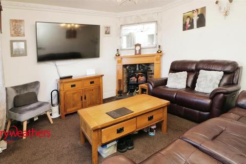 2 Brampton Street, Brampton, Barnsley, S73 0XR