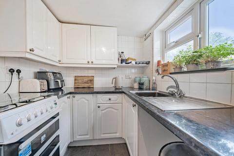 2 bedroom terraced house for sale, London Road, Teynham, Sittingbourne, Kent, ME9