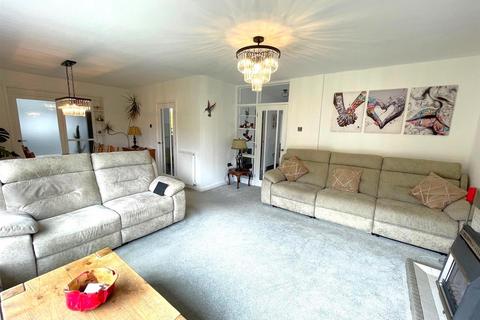 62 Dobb Brow Road, Westhoughton, Bolton, BL5 2AZ