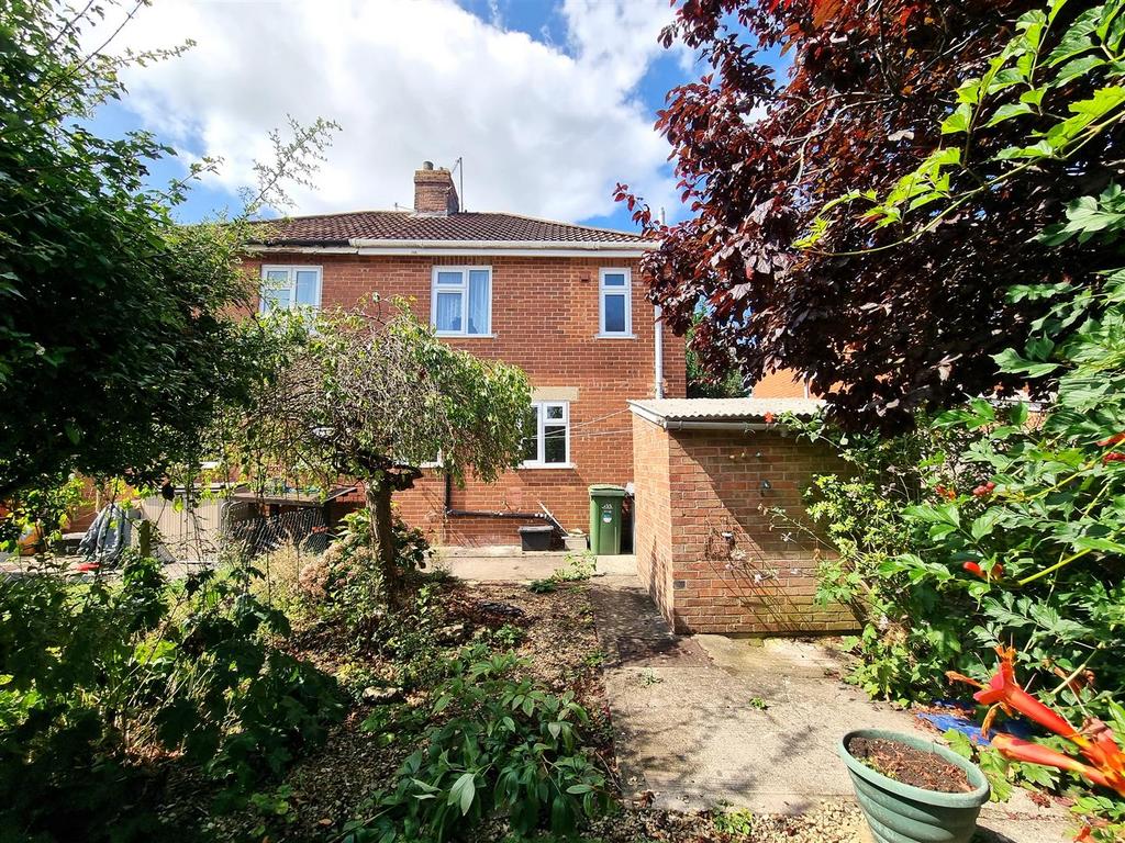 5 Haydon Road - Rear.jpg