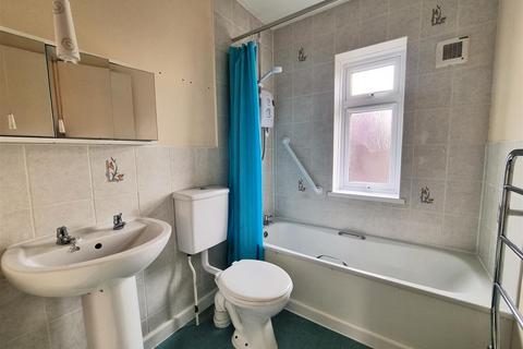 5 Haden Road, Trowbridge, BA14 7AX