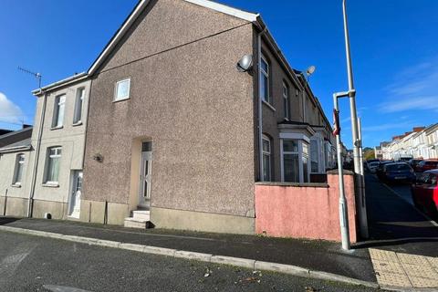 2 bedroom end of terrace house to rent, 65 Gilbert Crescent,Llanelli