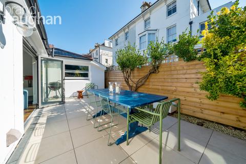 3 bedroom bungalow to rent, Osborne Villas, Hove, East Sussex, BN3