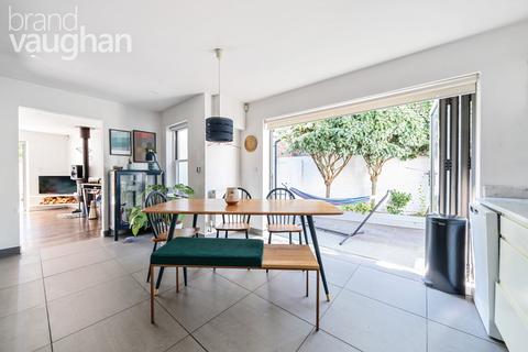 3 bedroom bungalow to rent, Osborne Villas, Hove, East Sussex, BN3
