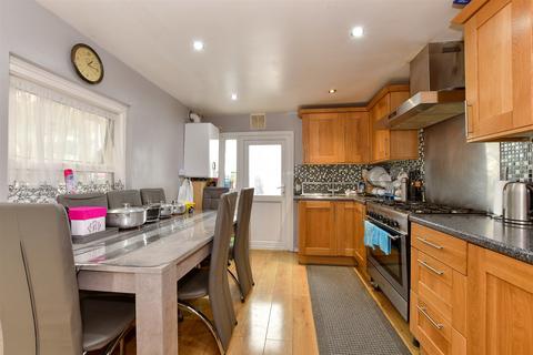 5 bedroom terraced house for sale, Eighth Avenue, London