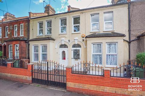 3 bedroom terraced house for sale, Coppermill Lane, Walthamstow