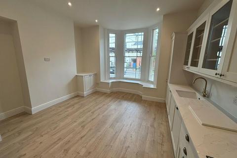 2 bedroom apartment to rent, Belvidere Road, Princes Park L8