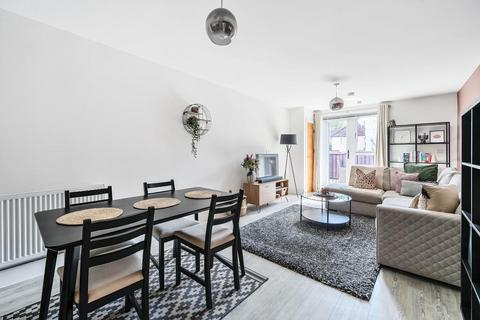 1 bedroom flat for sale, High Wycombe,  Town Centre,  Buckinghamshire,  HP11