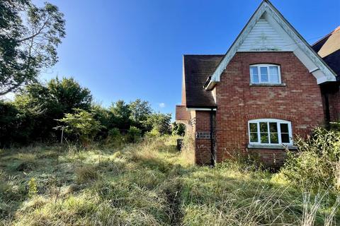 3 bedroom semi-detached house for sale, High Street, Rowde, Devizes