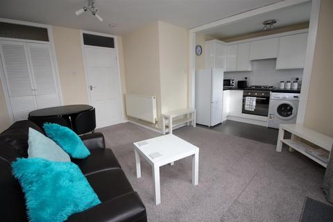 1 bedroom flat to rent, Invicta House, Canterbury