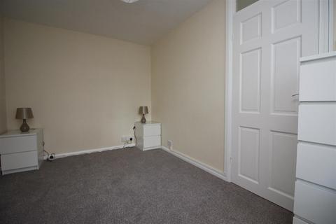 1 bedroom flat to rent, Invicta House, Canterbury