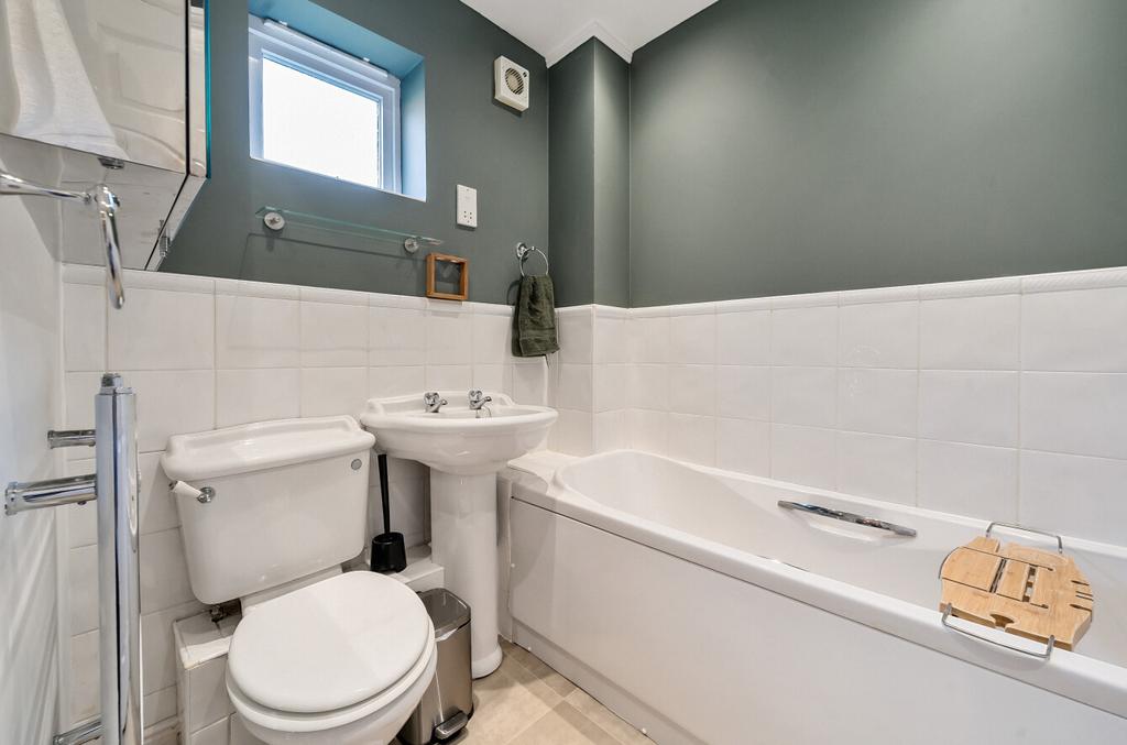 En Suite Bathroom