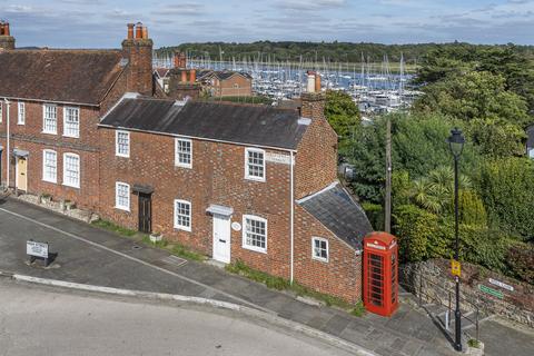 2 bedroom end of terrace house for sale, Satchell Lane, Hamble, Southampton, Hampshire. SO31 4HE