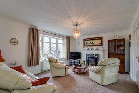 3 bedroom detached house for sale, Lime Crescent, Wakefield WF2