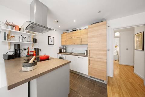 2 bedroom flat for sale, 18 Mostyn Grove, London E3