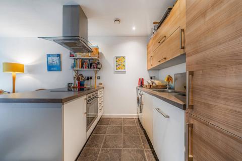 2 bedroom flat for sale, 18 Mostyn Grove, London E3