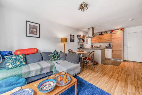 2 bedroom flat for sale, 18 Mostyn Grove, London E3