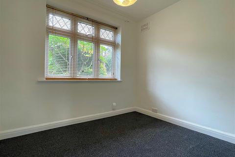 2 bedroom maisonette to rent, Mill Vale, Bromley