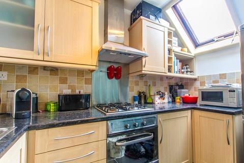 1 bedroom flat for sale, Rowantree Road, Chase Side, Enfield, EN2